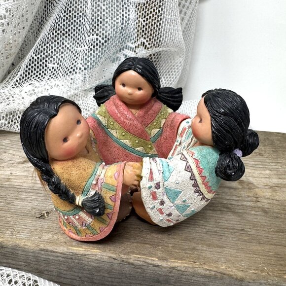 1994 Enesco Corp Three Girls Circle Figurine Handpainted Ceramic Vintage Decor - Picture 1 of 7